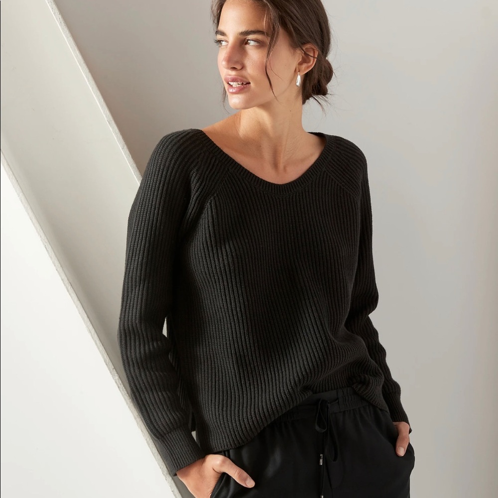 Banana Republic Ribbed Knit Sweater